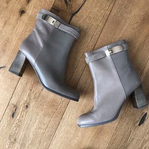 Nine West Intimidate Ankle Bootie Taupe SZ 8.5